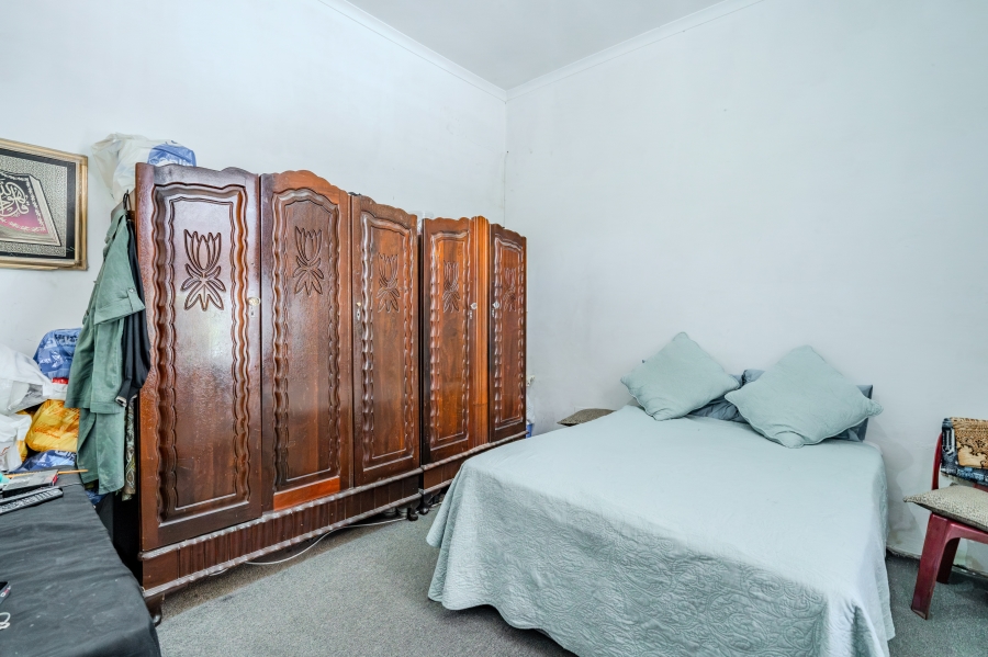 6 Bedroom Property for Sale in Woodstock Western Cape